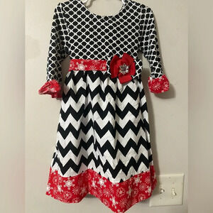 Counting Daisies Holiday Dress